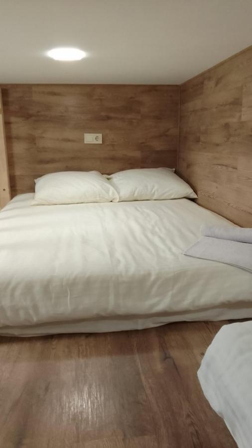Hostel Voyage Kiev Bagian luar foto
