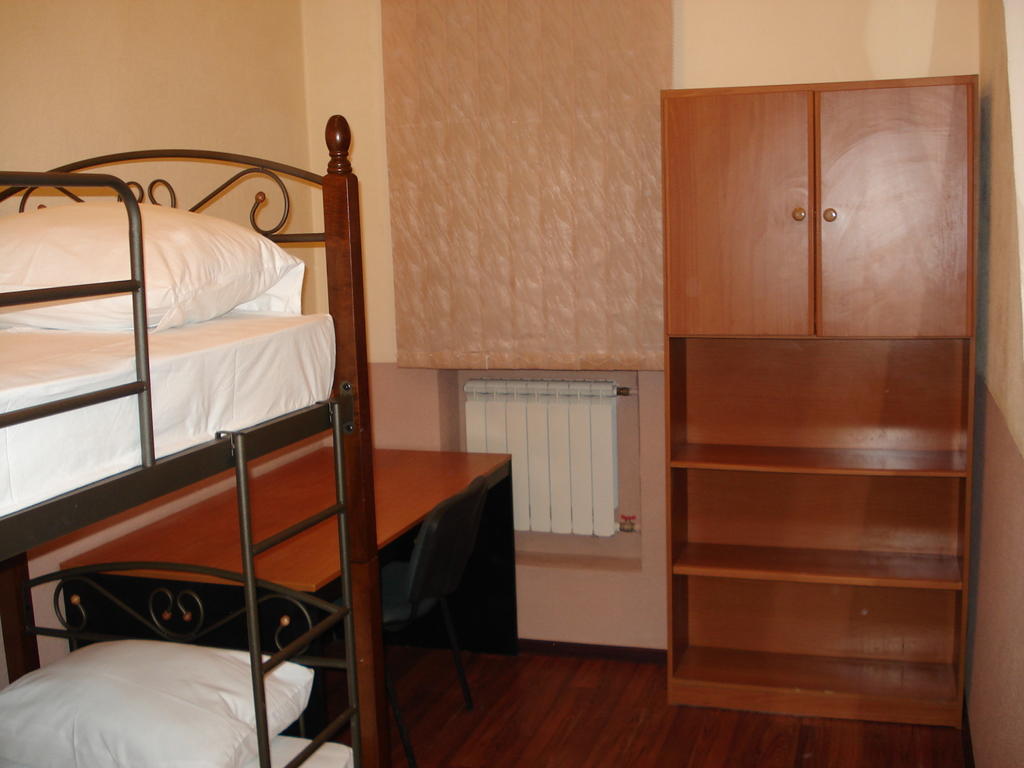 Hostel Voyage Kiev Bagian luar foto